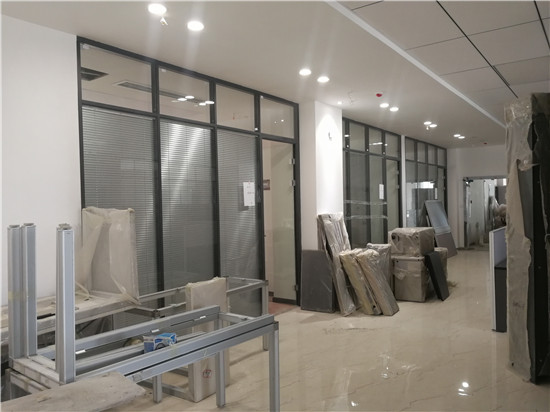 辦公室百葉窗隔斷